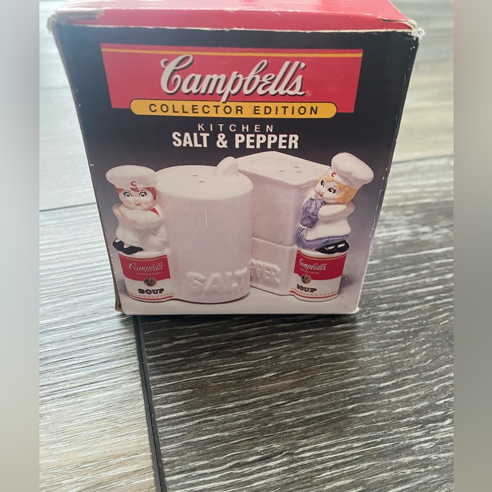 1996 Vintage Campbell's  Salt & Pepper Shakers/ brand new